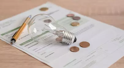 Creșteri semnificative la factura de energie electrică pentru români, din luna iulie. Cât va costa un kWh