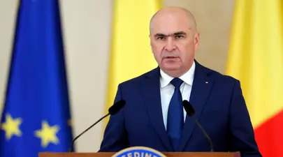 TVA urmează să crească la 21%, iar pensiile peste 3.000 lei scad. Guvernul Bolojan pregătește măsuri fiscale dure pentru români