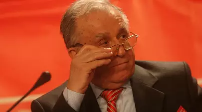 Ion Iliescu a fost operat din nou. Starea de sănătate a fostului președinte s-a agravat