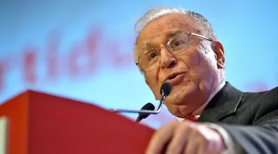 Ion Iliescu are cancer pulmonar și a fost operat. Anunțul făcut de spitalul SRI „Agrippa Ionescu”