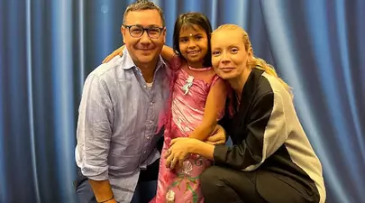 Victor Ponta și Daciana Sârbu, divorțați, dar împreună, de dragul fiicei adoptate. Cum s-au fotografiat alături de mezina lor: „Azi am sărbătorit-o pe Maria”