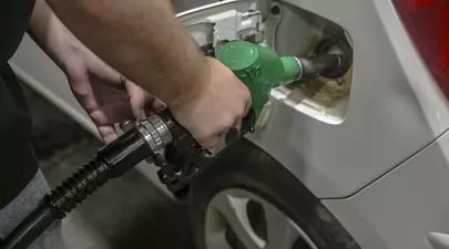 Prețuri noi la carburanți după majorarea taxelor. Cât vor costa benzina și motorina de la 1 august