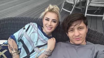 Cum l-a surprins Anamaria Prodan pe Ronald Gavril de ziua lui de naștere: „Când a venit a fost așa, wow!”. Între cei doi este o diferență de vârstă de 13 ani