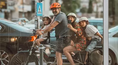 Dana Rogoz și Radu Dragomir au aniversat 13 ani de căsnicie! Ce diferență de vârstă este între ei: „Ni­meni nu ne dă­dea șan­se”. Imagini de la nunta lor