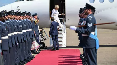 Emmanuel Macron, ignorat de soția sa în fața Prinților de Wales. Cum a reacționat președintele Franței