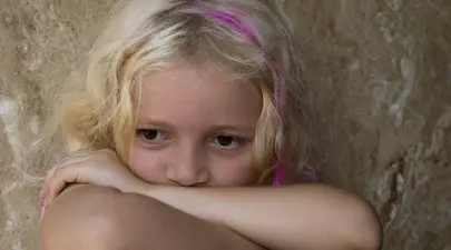 Situație alarmantă în Maramureș. 50 de fete minore însărcinate, unele cu vârste sub 12 ani. Ancheta a început târziu