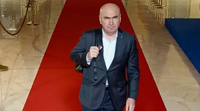 Ilie Bolojan face curățenie în Palatul Victoria. Ce cerință a avut premierul pentru angajații Guvernului: „Am văzut o neorânduială”