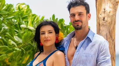 Isabel și Claudiu formează al patrulea cuplu de la „Insula Iubirii”, sezonul 9. Sunt împreună de 19 ani și au o fată de 18 ani
