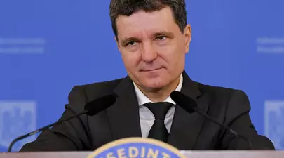 Nicușor Dan a trimis înapoi spre reexaminare legea care permite șoferilor să ia permisul fără să dea sala