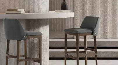 Scaune înalte pentru bucătărie și bar: Cum să alegi stilul perfect