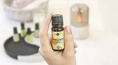 Uleiurile esențiale naturale – ingrediente cheie pentru o frumusețe curată și echilibrată