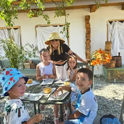 andreea-esca-proiect-familie-a-lu-escana (18)