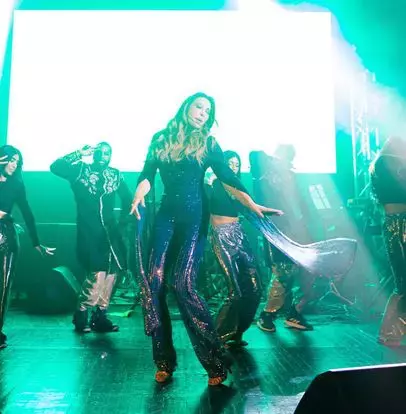 Iulia-Vantur-concerte-America-4