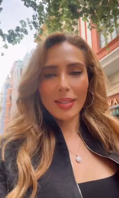Iulia Vântur, scene spectaculoase de luptă într-un clip nou. Vedeta își pune adversarii la pământ unul după altul
