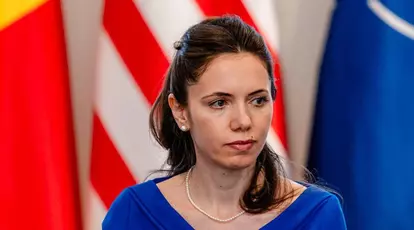 Ținuta cu care partenera lui Nicușor Dan a atras atenția la Ankara. Cum s-a îmbrăcat Mirabela Grădinaru la întâlnirea liderilor lumii