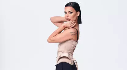 Andreea Popescu și-a schimbat look-ul și a îmbrăcat cea mai provocatoare ținută. Cum arată acum. „Îți stă foarte bine. Ești superbă”