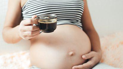 Cafeaua bauta in sarcina poate cauza obezitate copilului