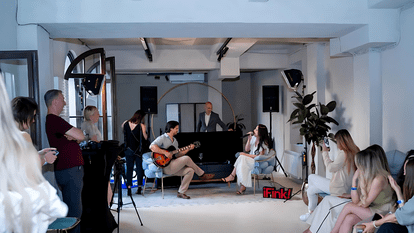 Ce mai facem vara în București? Seri cu muzică, vin și povești pe terasă, la înălțime