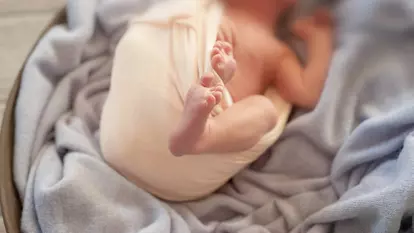 Doi tineri din Gorj și-au vândut bebelușul pentru 7.000 de euro și și-au cumpărat o mașină cu banii primiți