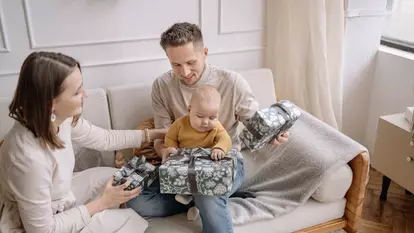 Organizarea primei aniversări a copilului: 4 pași pentru a crea amintiri frumoase, fără stres