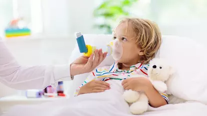 Copilul refuză masca de aerosoli? Cum faceți ședința mai ușor de acceptat