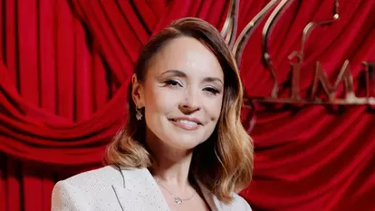Cum a apărut Andreea Marin în timpul unei ședințe foto. Rochia cu dantelă a atras atenția tuturor