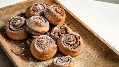 Arta ospitalității acasă: cum transformăm gătitul într-un ritual de relaxare