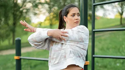 Cum să îți personalizezi stilul la limita dintre confort zilnic și eleganță în timpul activităților în aer liber