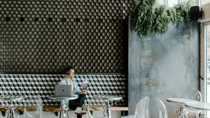 Combaterea șomajului prin educație și acțiune: Rolul fondurilor europene