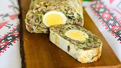 Chef Nicolaie Tomescu, un delicios drob de miel după rețeta bunicii lui de la Cluj