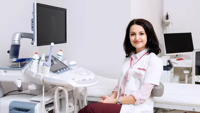 Dr. Codruța Dijmărescu, despre prima vizită la ginecolog: cum o transformăm din teamă în încredere. Când e vârsta potrivită