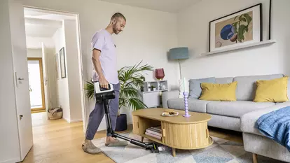 Aspiratoarele verticale care îți eliberează serile și weekendurile
