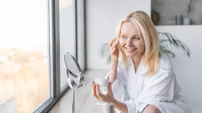 Secretul pielii tinere? Nu este doar colagenul. Specialistul dermatolog ne arată cum să încetinim îmbătrânirea tenului