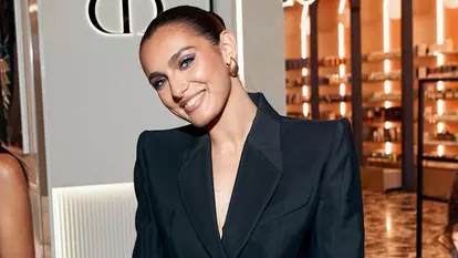 Alexia Eram a atras toate privirile la Festivalul de Film de la Veneția. Fiica Andreei Esca, ținută de peste 2.000 de euro