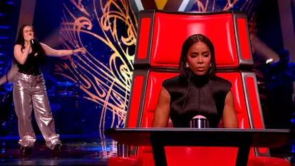 Cine este Teodora Sava, prima româncă la The Voice UK care a întors toate cele 4 scaune: „Este doar începutul…”. Mesajul transmis de Jo pentru artistă