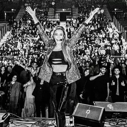 iulia-vantur-concerte-america-11