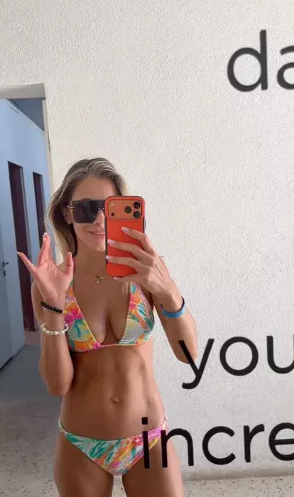 Andreea Ibacka (2)