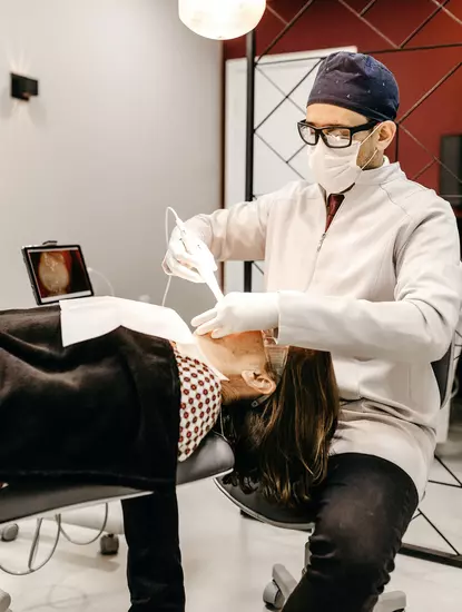 Implantul dentar: ce trebuie să știi?
