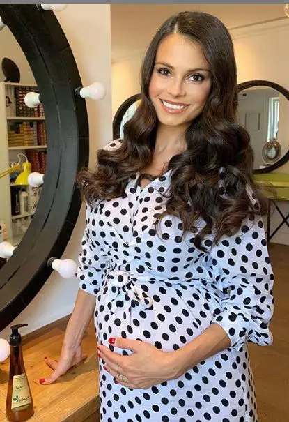 Anca-Serea-însarcinata