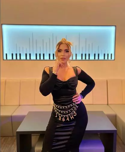 Oana Radu artista