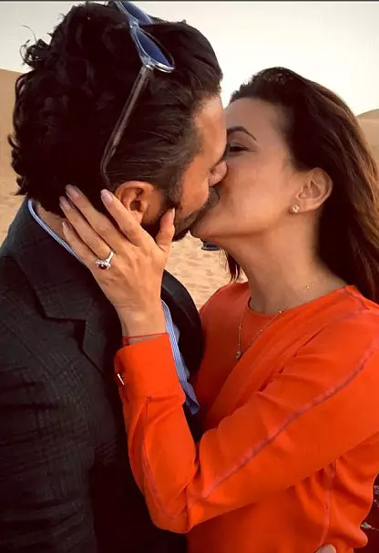 Eva Longoria s-a logodit