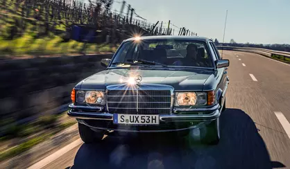După 50 de ani de la lansare, încă inspiră respect și admirație: Mercedes-Benz 450 SEL 6.9, o referință a fiabilității!