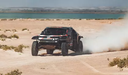 Echipa învingătoare în rally-raidul Dakar poartă o marcă românească: Dacia Sandriders!