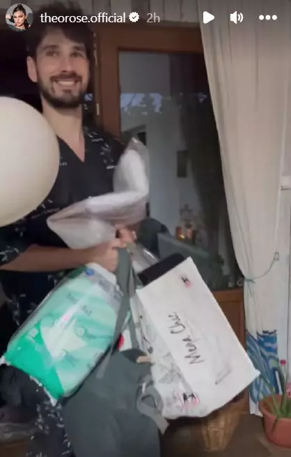 Surpriză pentru Theo Rose! Cum au fost așteptați ea, Anghel Damian și micuțul Sasha de familia artistei