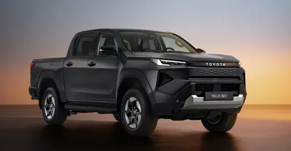 Cea de-a noua generație Toyota Hilux răstoarnă complet imaginea tradiționalistă a seriei. A zis cineva „hidrogen”?