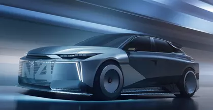 Dincolo de motivația inițială, important este că DS Taylor Made No 4 Concept are un remarcabil efect stilistic!