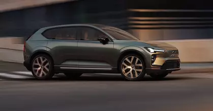 Producătorul susține că Volvo EX60 elimină toate motivele pentru care ai refuza să treci la mașină electrică