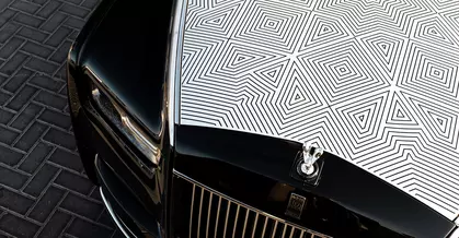 Tradiția e una, dar se poate vorbi de tradiție și în a inova: Rolls-Royce Phantom Arabesque o dovedește în manieră rafinată