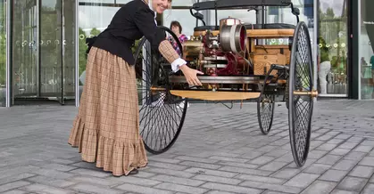 În prag de primăvară, Auto Bild va prezenta la știri câteva dintre femeile care au scris istorie auto. Astăzi: Bertha Benz