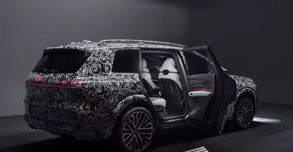 Marca din Ingolstadt a considerat oportun să ni-l prezinte pe marele Audi Q9 începând dinăuntru spre afară